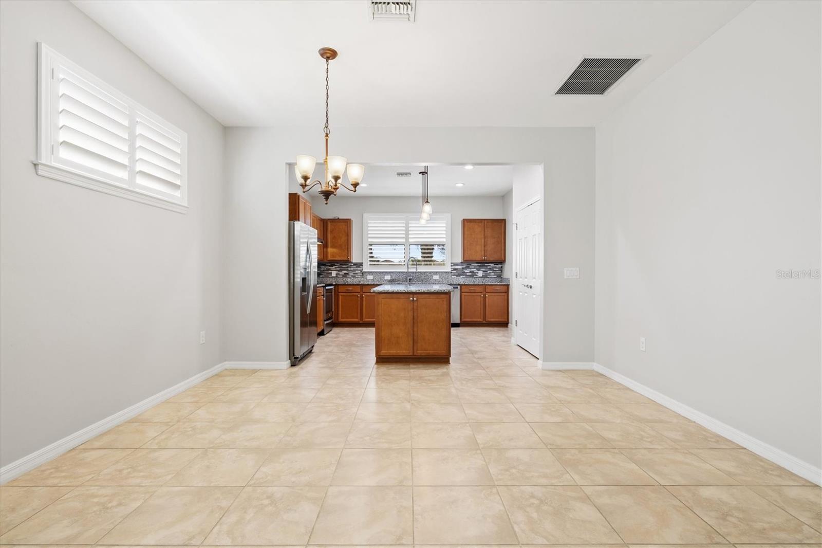 Image 13 of 86 For 13815 Botteri Street