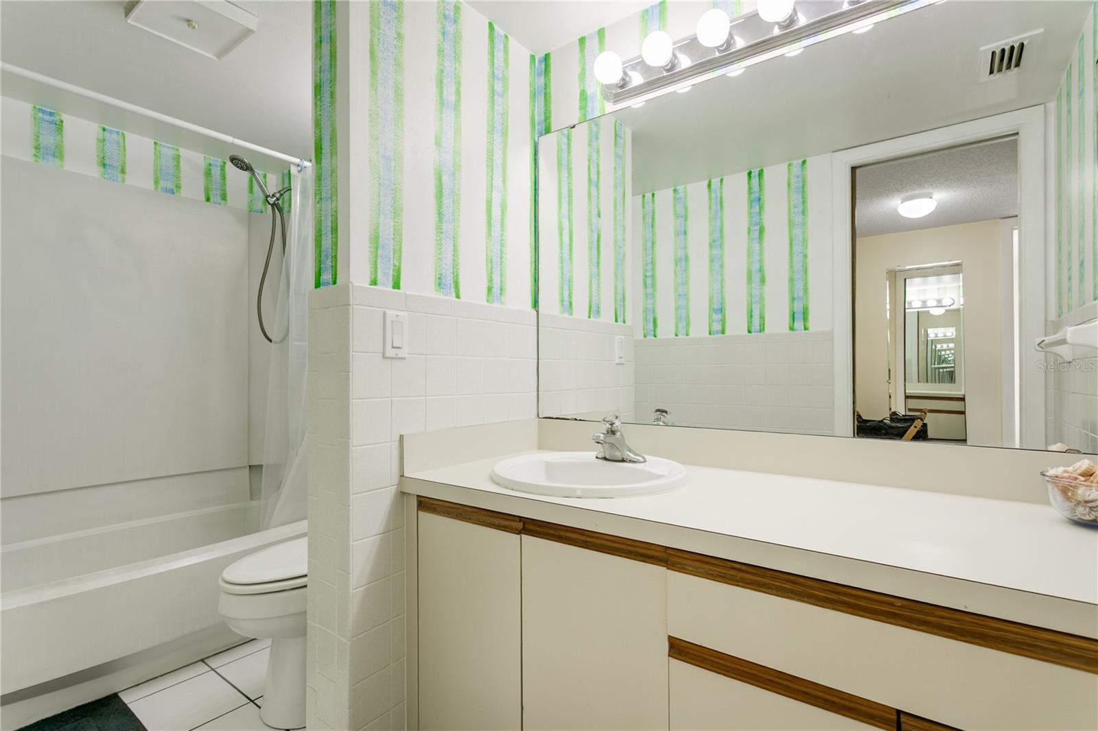 Image 23 of 45 For 503 Albee Farm Road B5