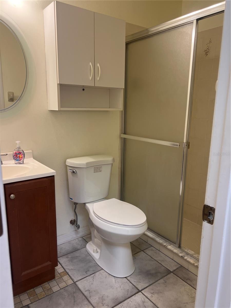 Listing photo id 7 for 3774 Lorton Avenue