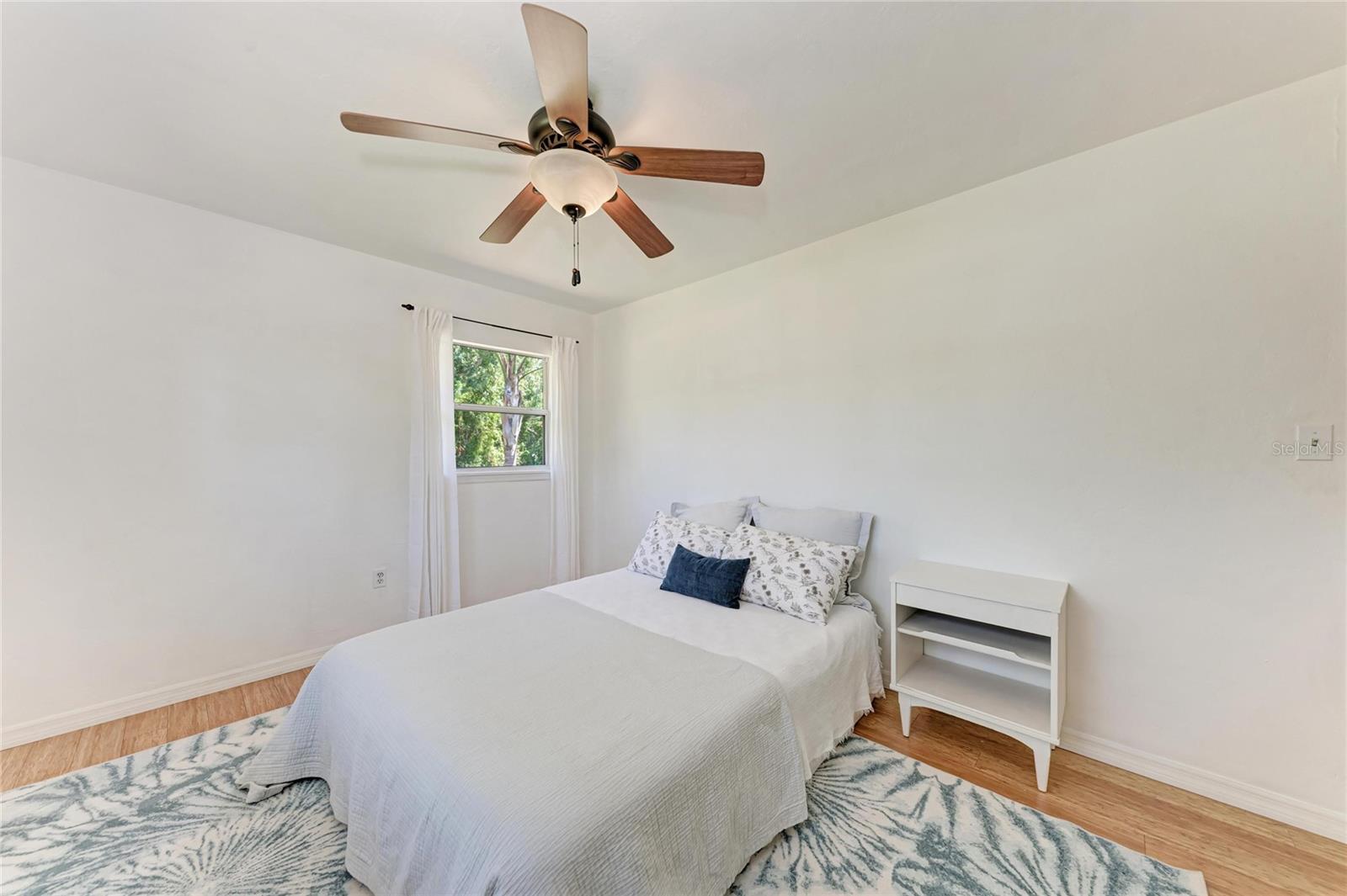 Image 18 of 91 For 2998 Michigan Street