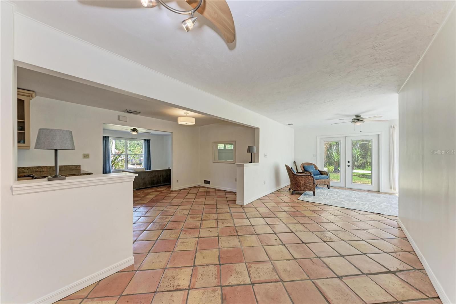 Image 29 of 91 For 2998 Michigan Street