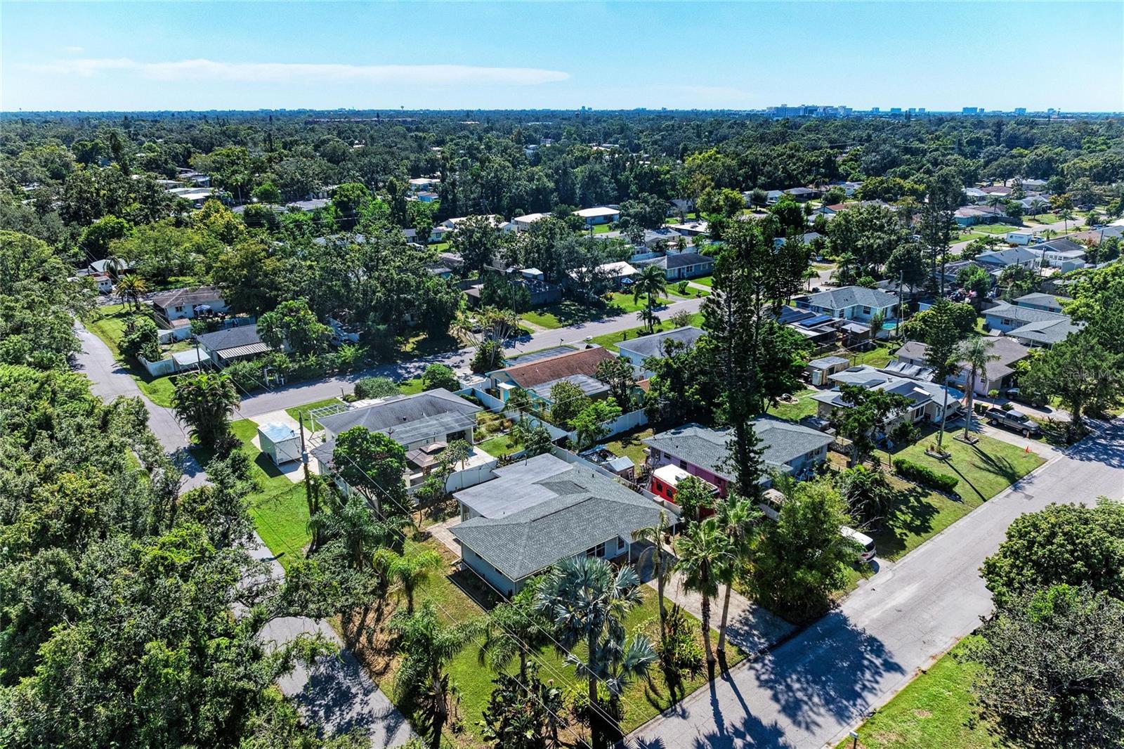 Image 40 of 91 For 2998 Michigan Street