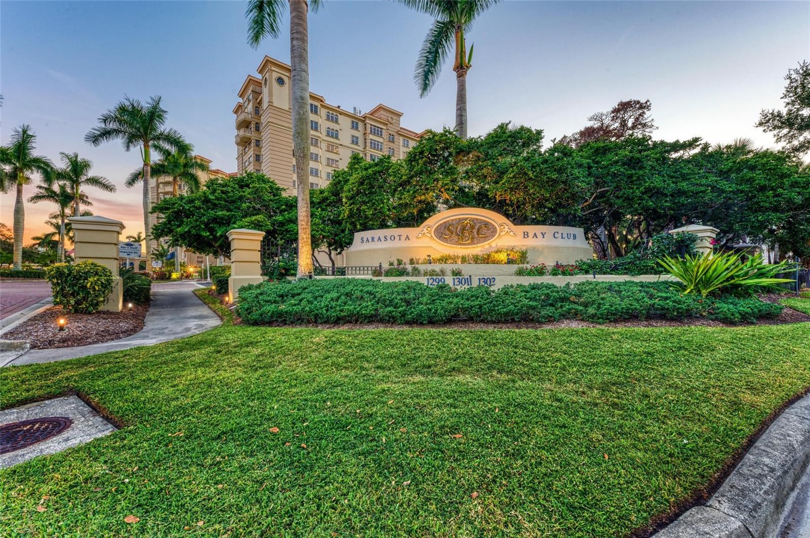 Image 79 of 91 For 2998 Michigan Street