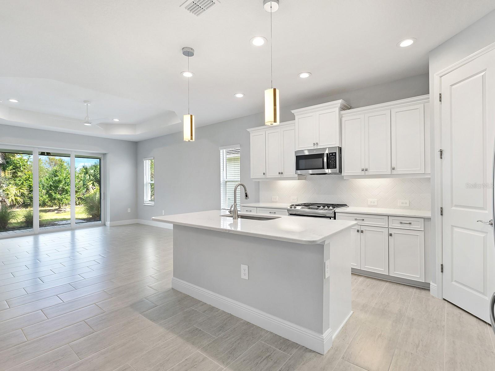 Image 11 of 50 For 12740 Brookgreen Street