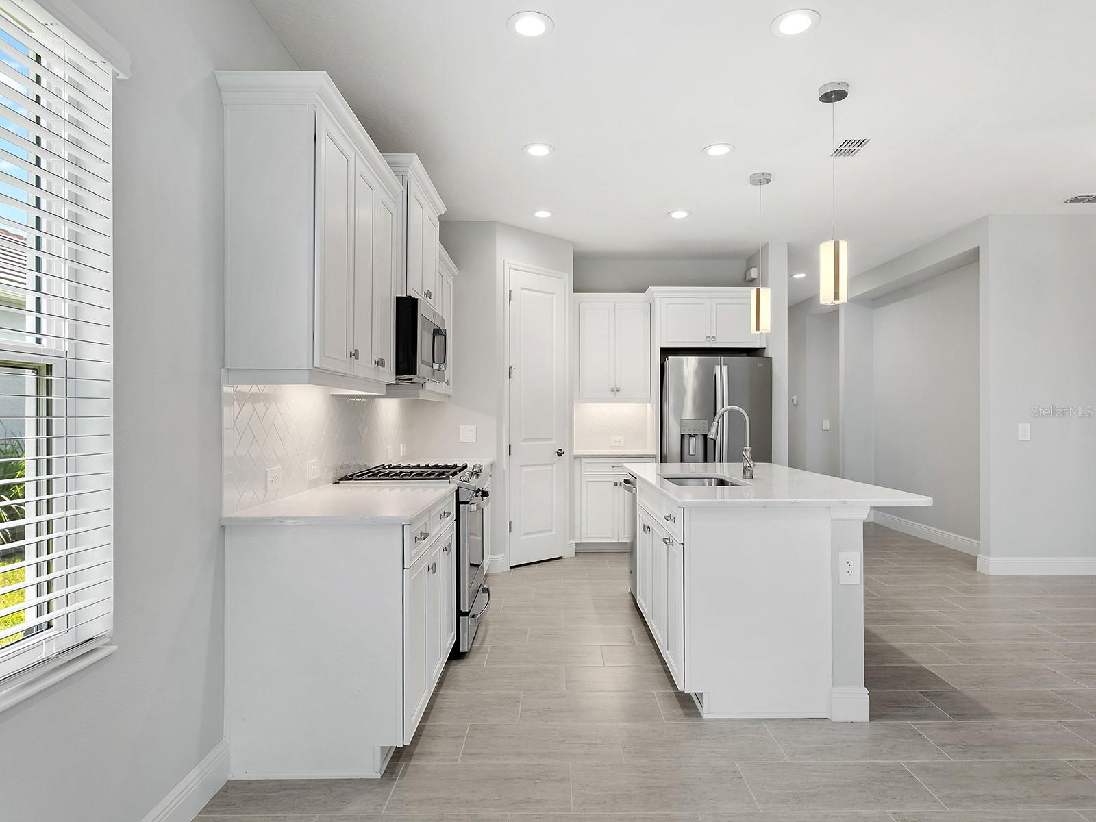 Image 12 of 50 For 12740 Brookgreen Street