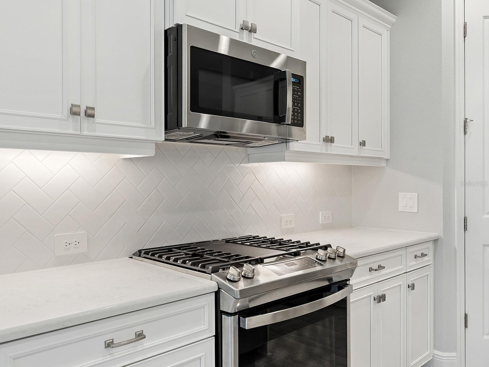 Image 13 of 50 For 12740 Brookgreen Street