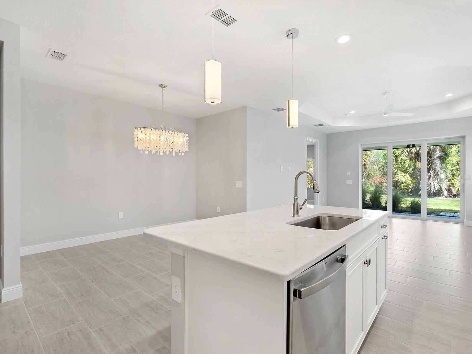 Image 15 of 50 For 12740 Brookgreen Street