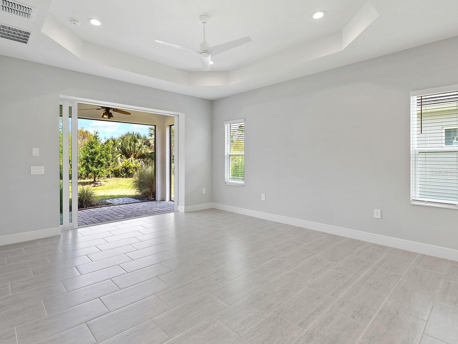 Image 22 of 50 For 12740 Brookgreen Street
