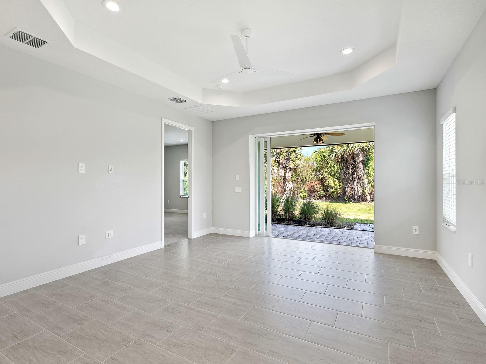 Image 23 of 50 For 12740 Brookgreen Street