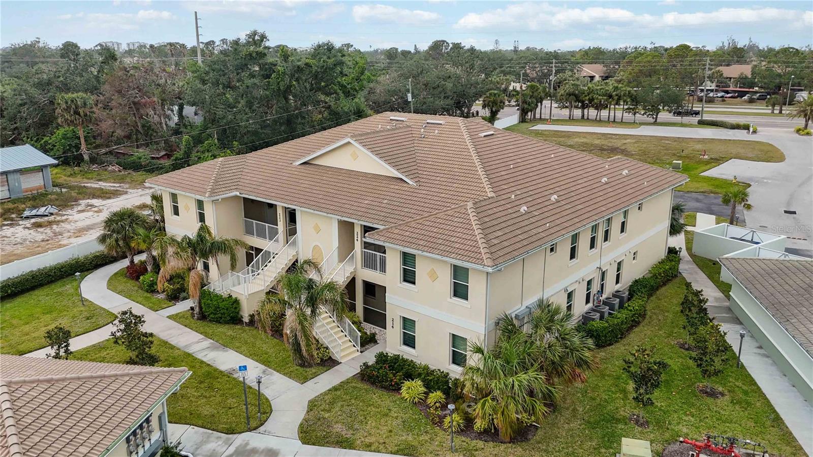 Image 41 of 51 For 200 Gardens Edge Drive 223