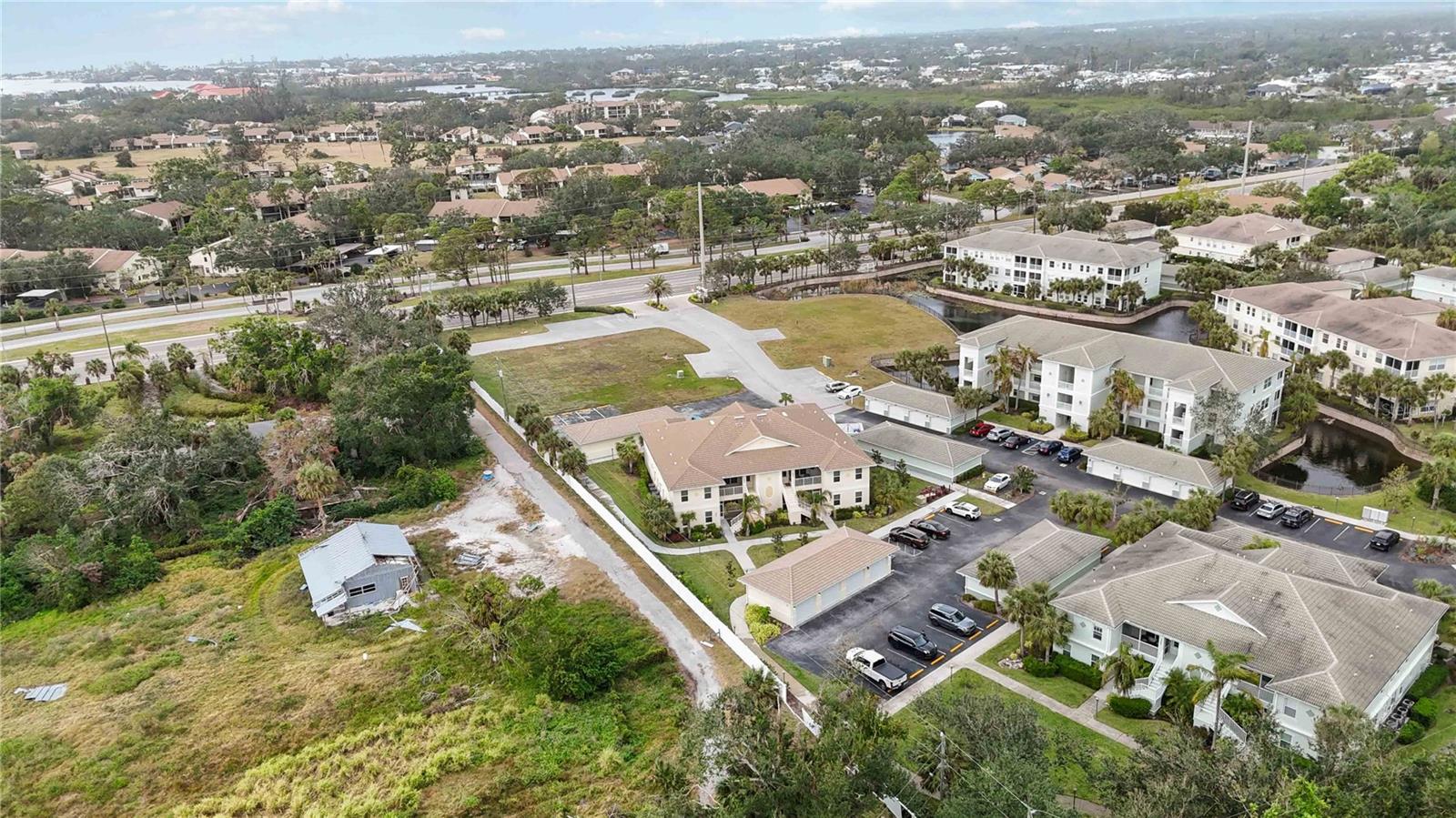 Image 45 of 51 For 200 Gardens Edge Drive 223