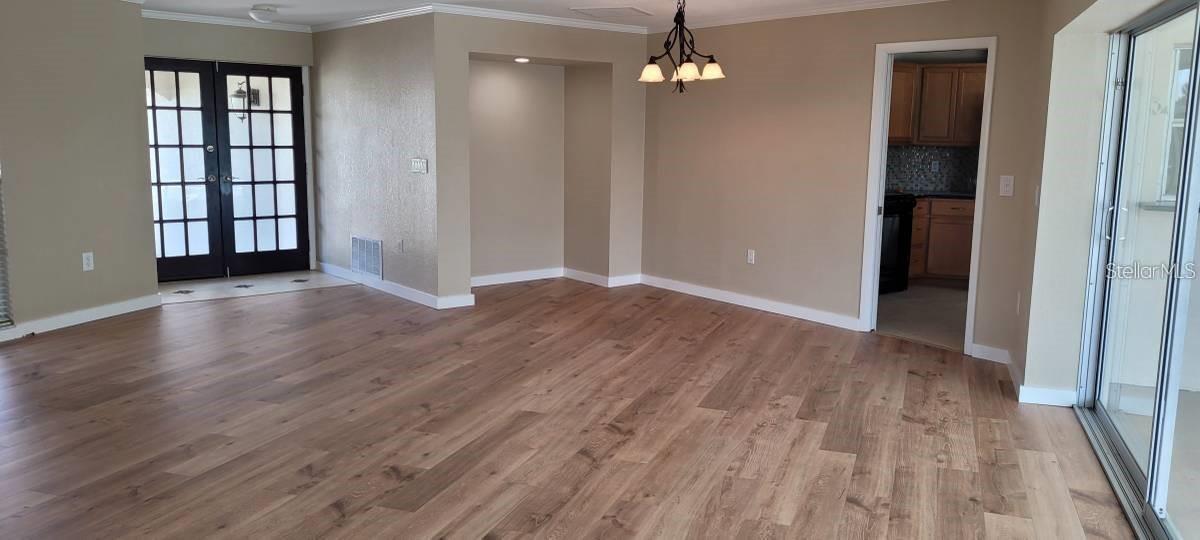 Image 3 of 9 For 423 Picasso Drive