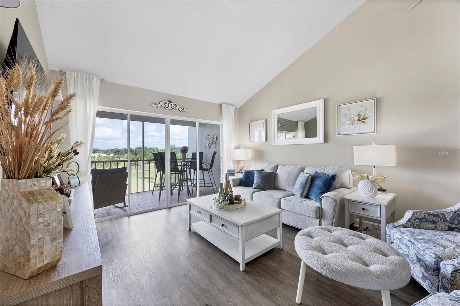 Image 11 of 61 For 408 Cerromar Circle S 331