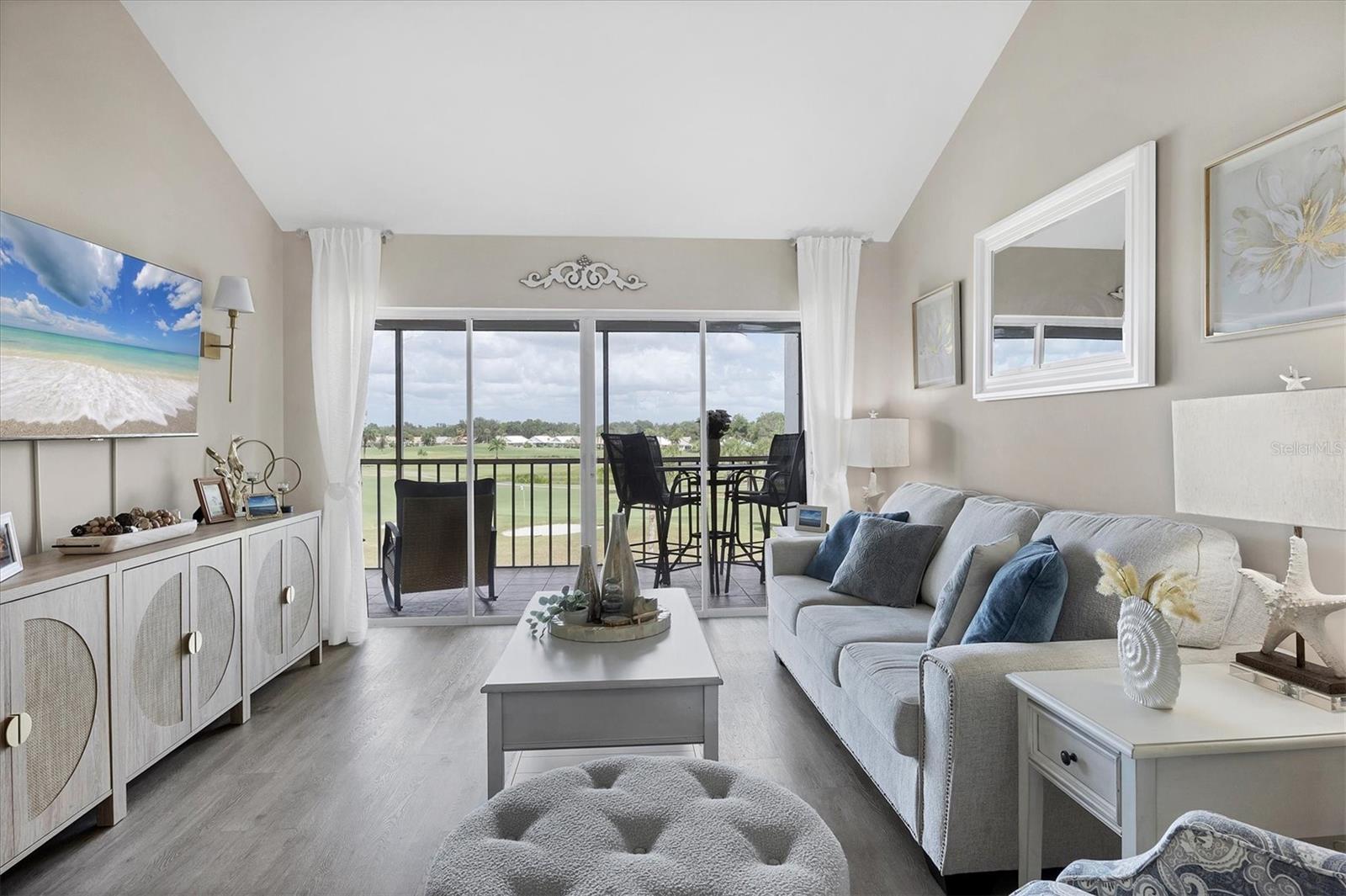 Image 12 of 61 For 408 Cerromar Circle S 331