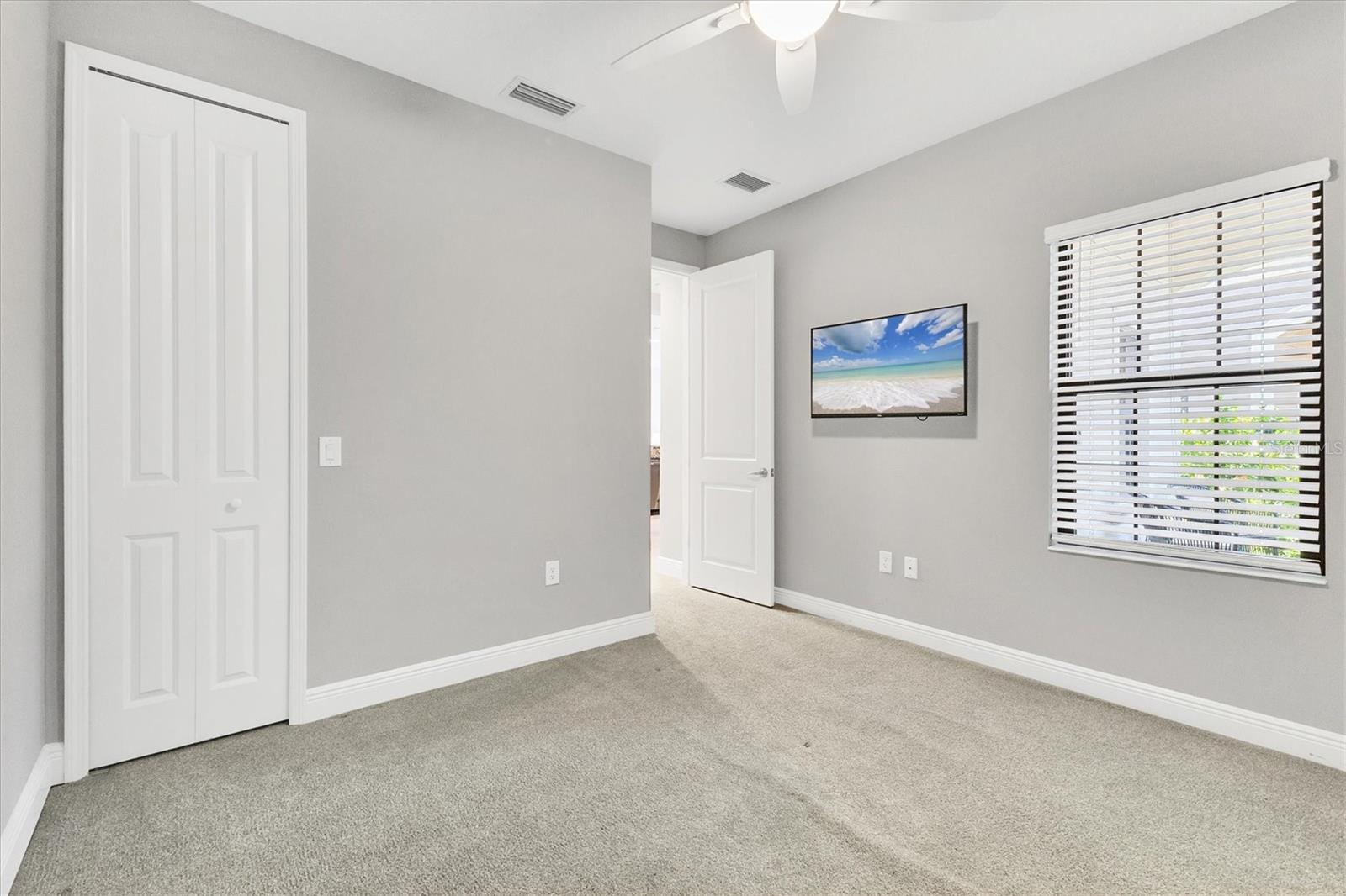 Image 22 of 55 For 21649 Avon Park Court