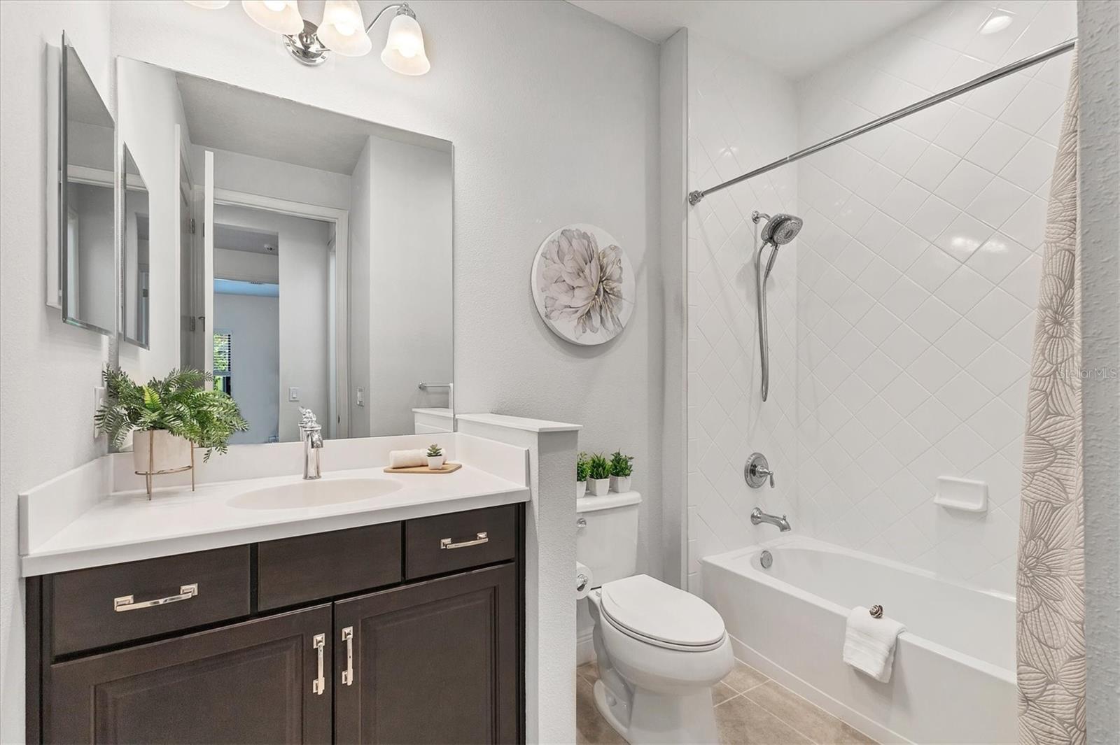 Image 23 of 55 For 21649 Avon Park Court