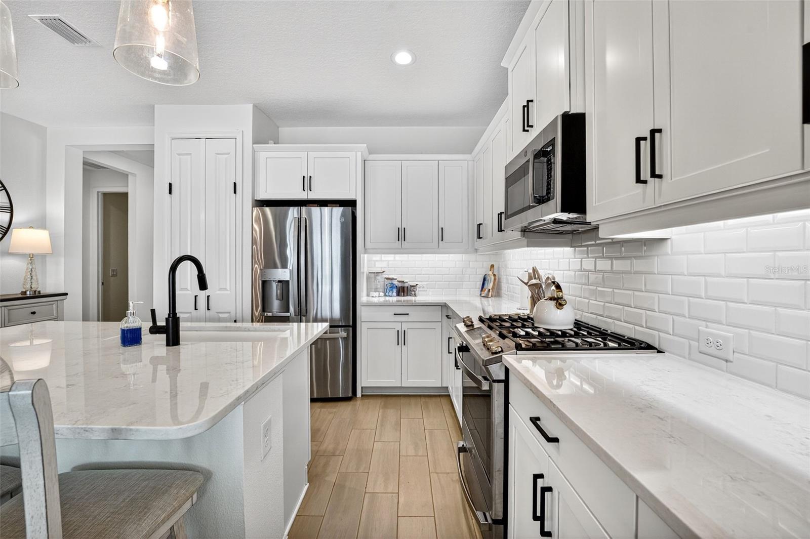 Image 12 of 36 For 18026 Topiary Park Place