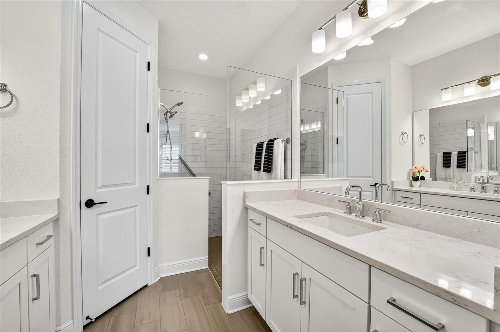 Image 17 of 36 For 18026 Topiary Park Place