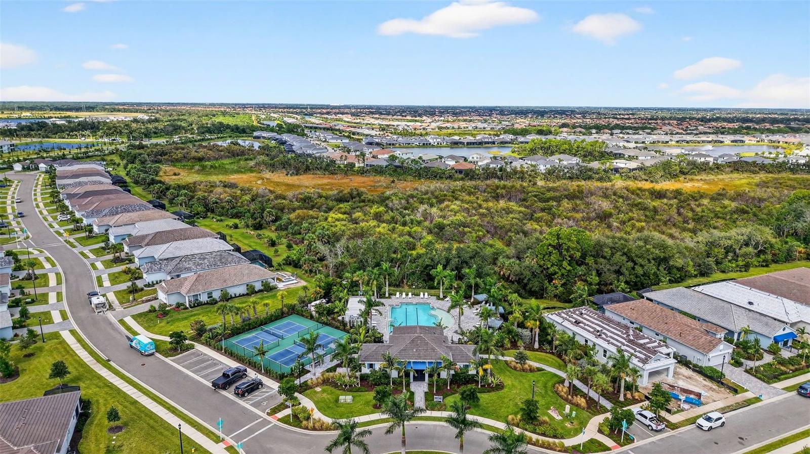 Image 28 of 36 For 18026 Topiary Park Place