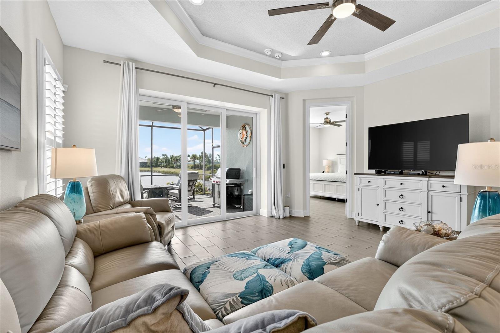 Image 7 of 36 For 18026 Topiary Park Place