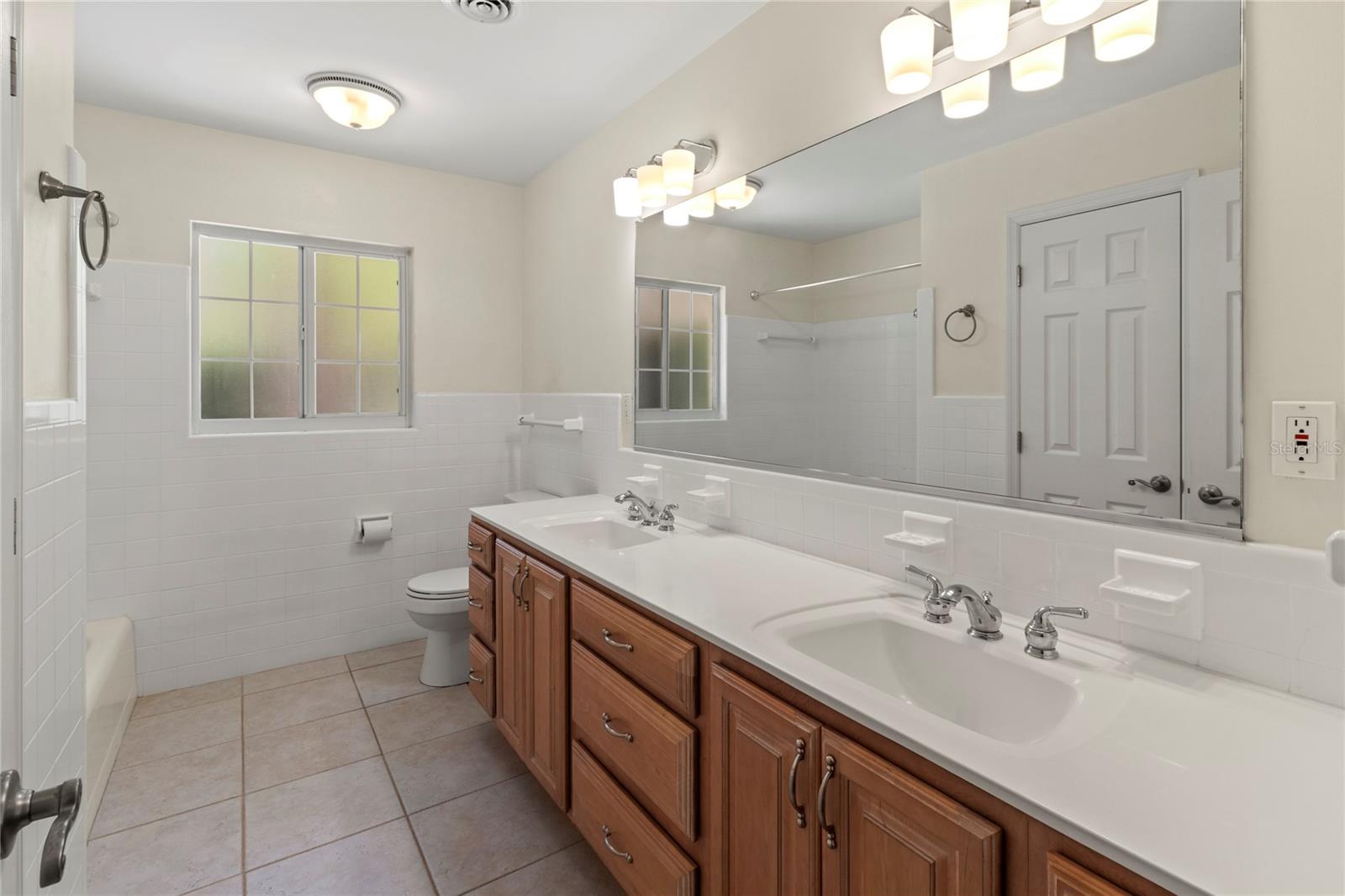 Image 14 of 20 For 1826 Ridgewood Street
