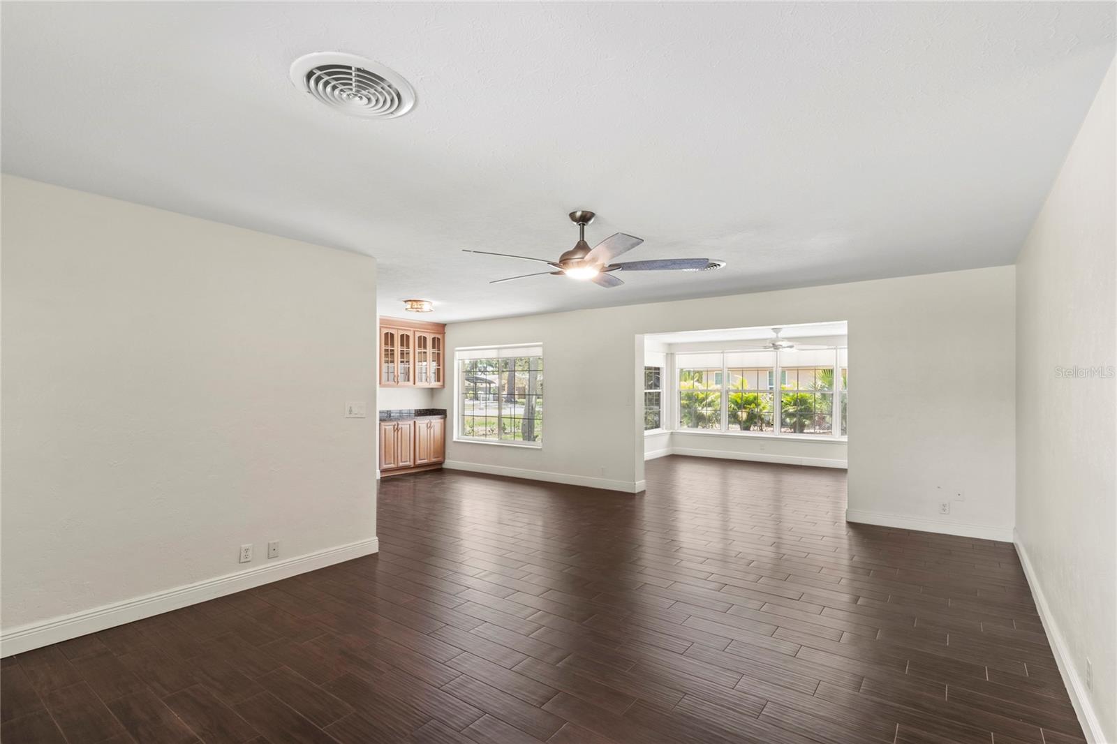 Image 3 of 20 For 1826 Ridgewood Street