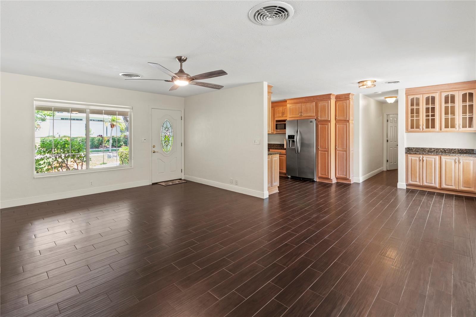 Image 5 of 20 For 1826 Ridgewood Street