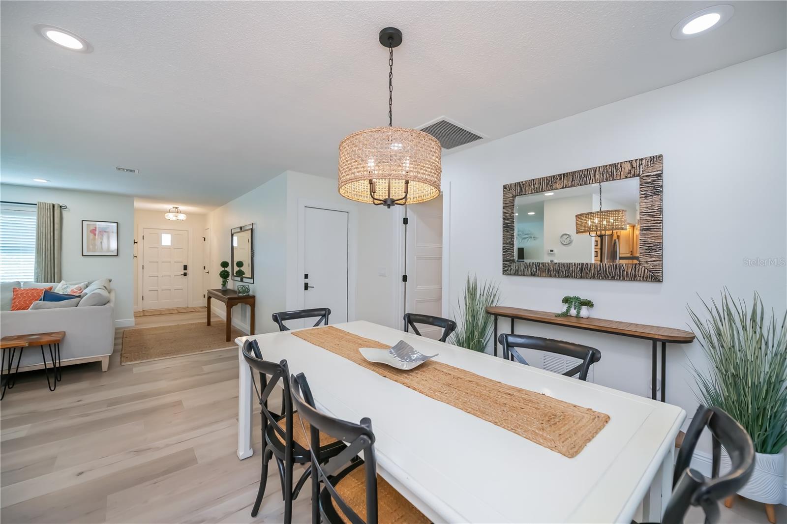 Image 16 of 75 For 370 Crane Road