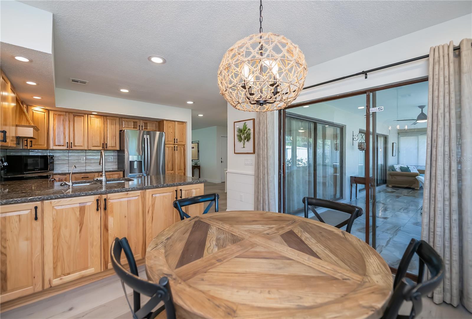 Image 24 of 75 For 370 Crane Road