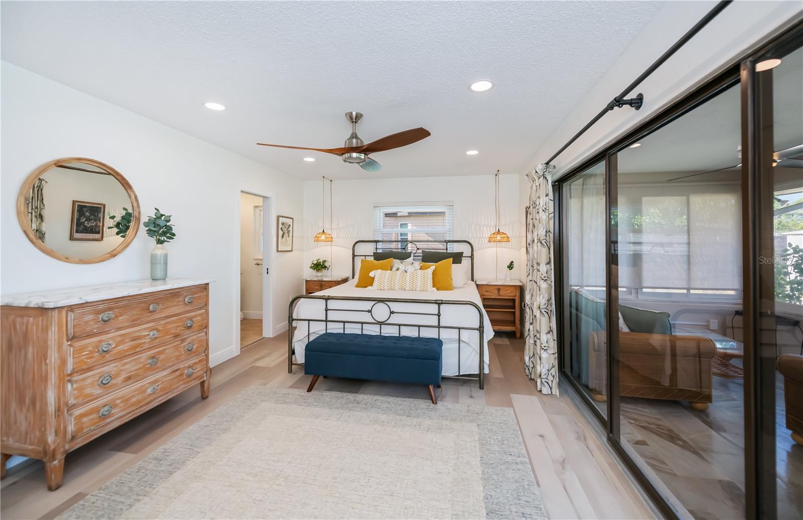 Image 38 of 75 For 370 Crane Road