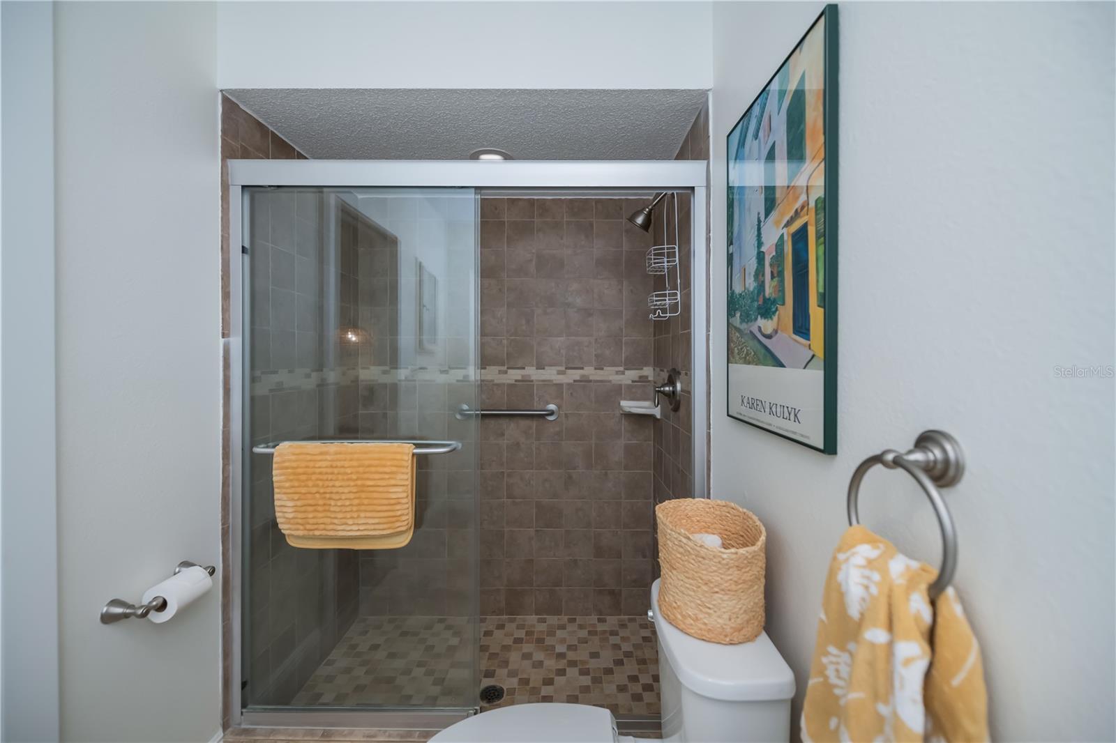 Image 43 of 75 For 370 Crane Road