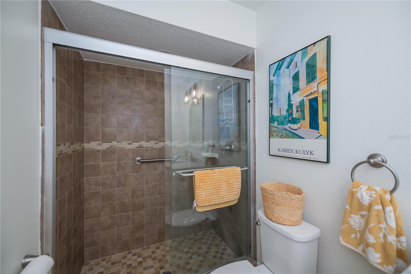 Image 44 of 75 For 370 Crane Road