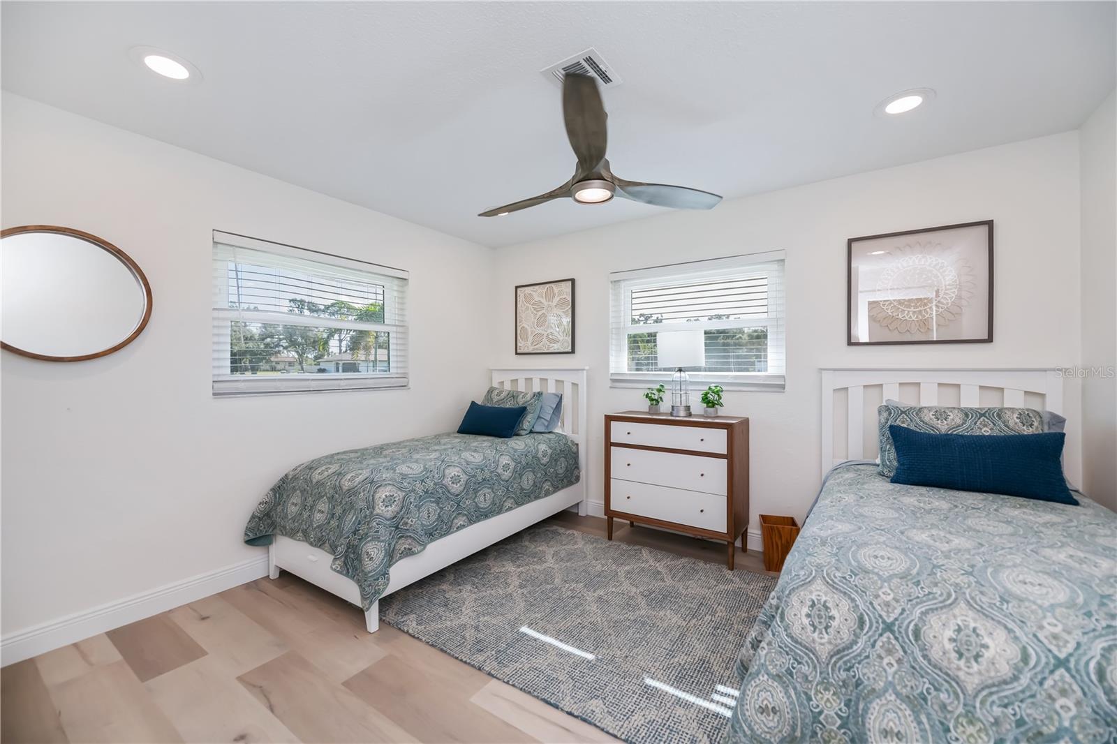 Image 49 of 75 For 370 Crane Road