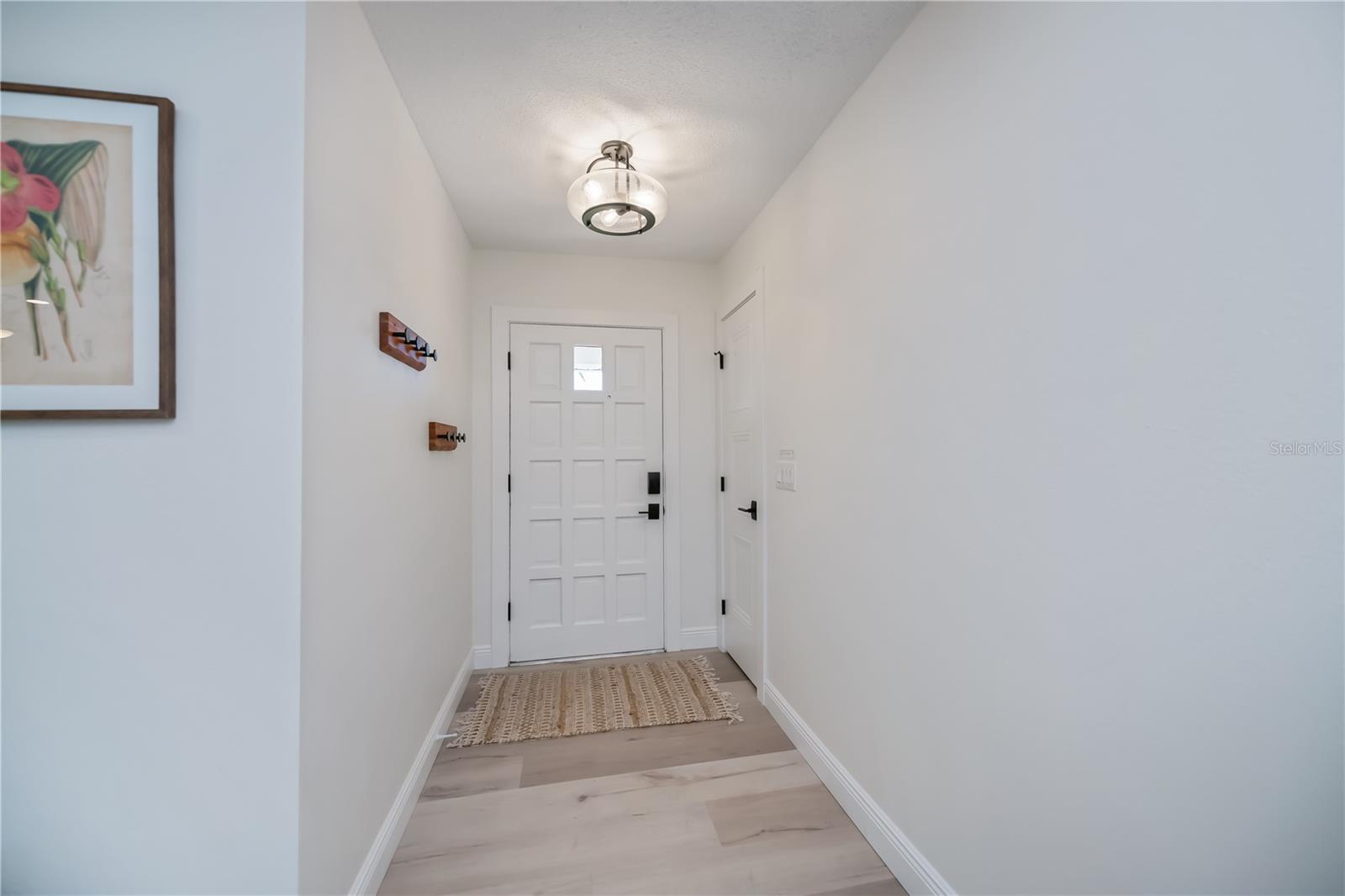 Image 5 of 75 For 370 Crane Road