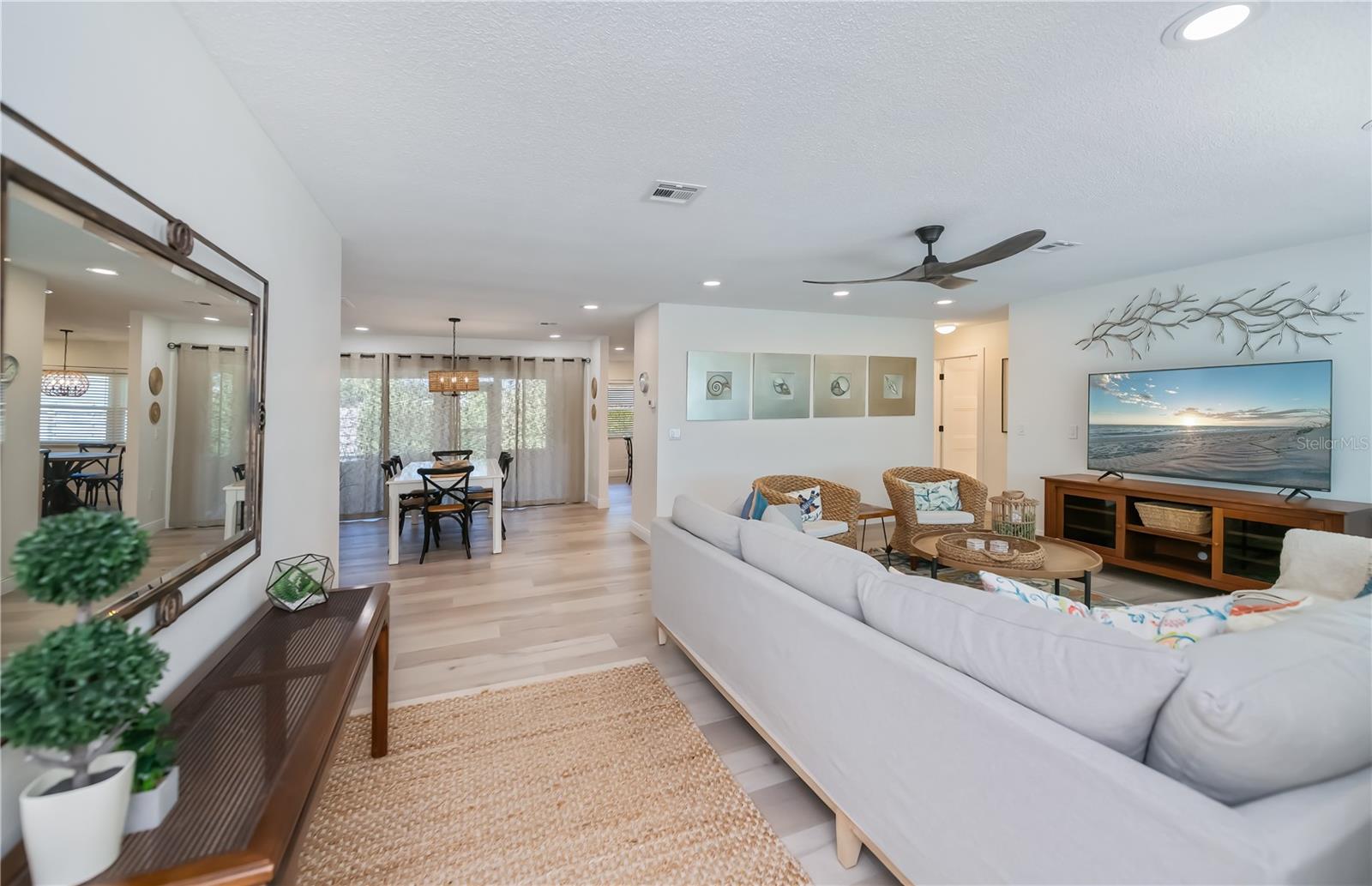 Image 6 of 75 For 370 Crane Road