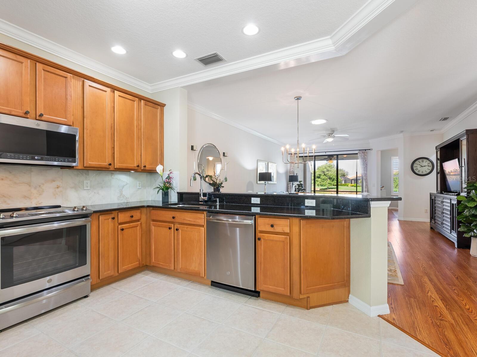 Image 17 of 37 For 1575 Maseno Drive