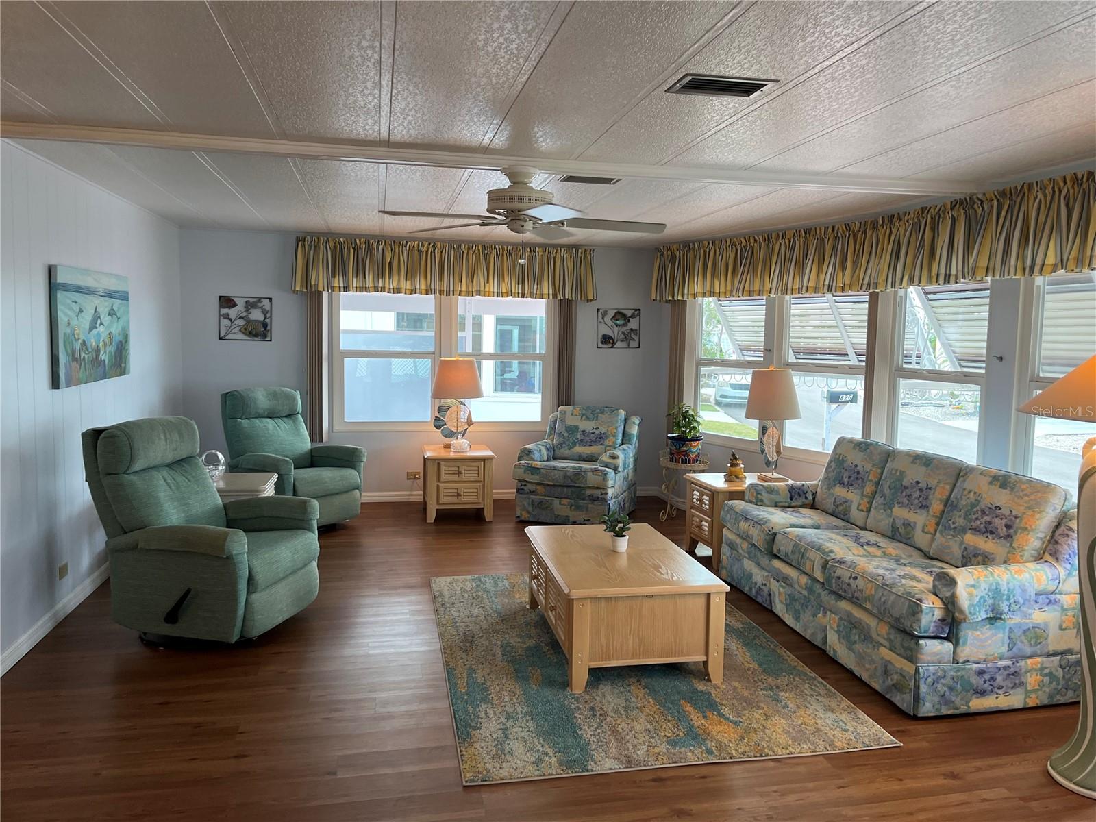 Image 10 of 47 For 826 Jolanda Circle