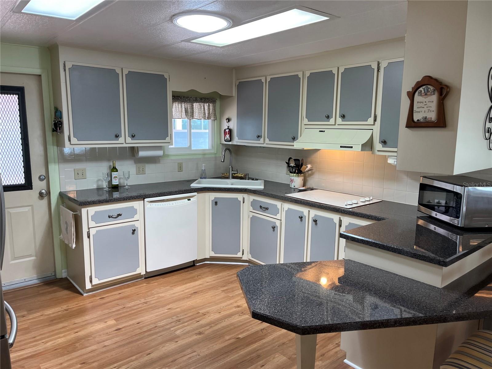 Image 20 of 47 For 826 Jolanda Circle
