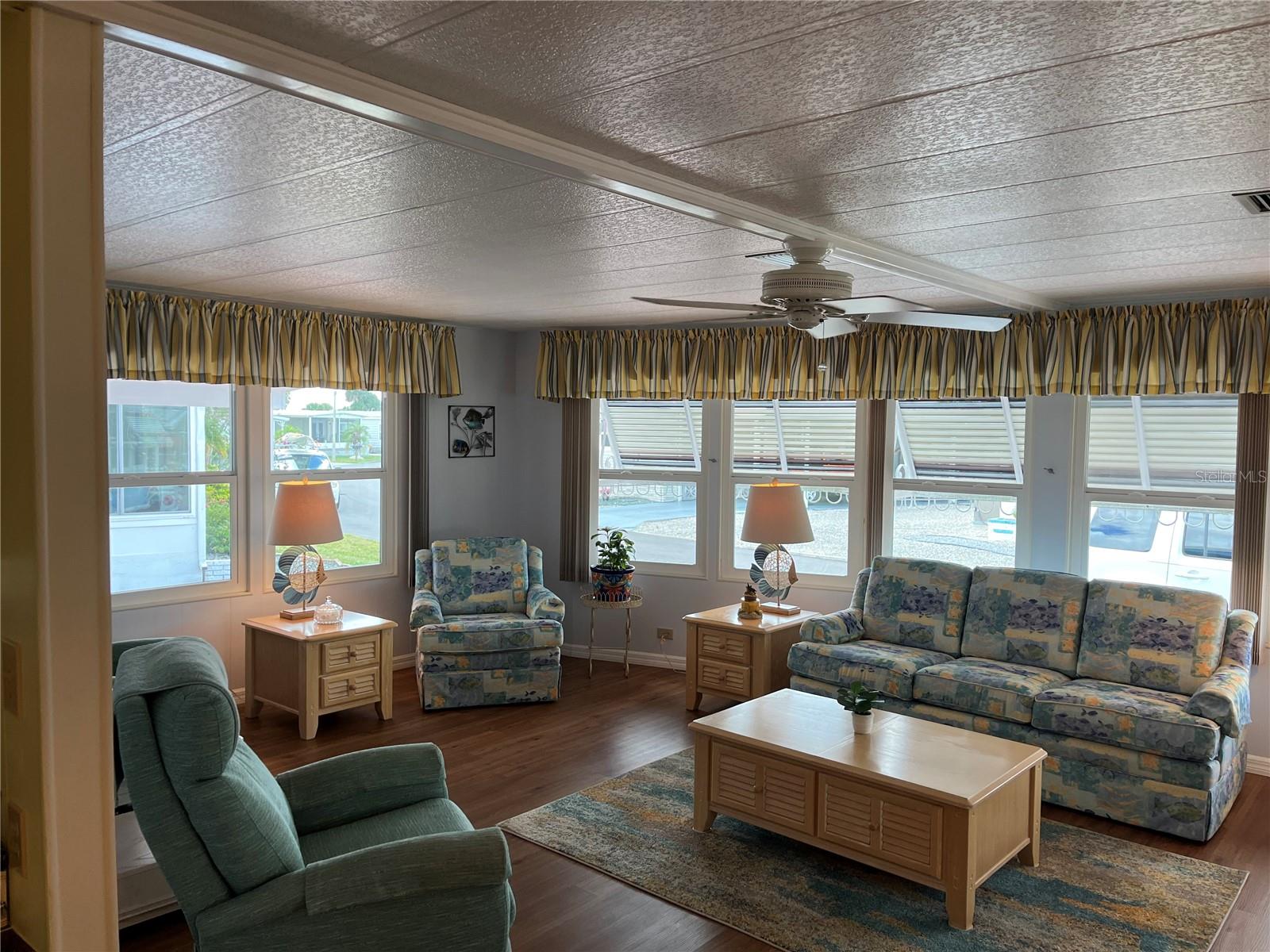 Image 8 of 47 For 826 Jolanda Circle