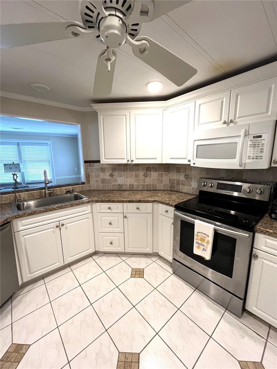 Image 18 of 42 For 154 Seaward Way