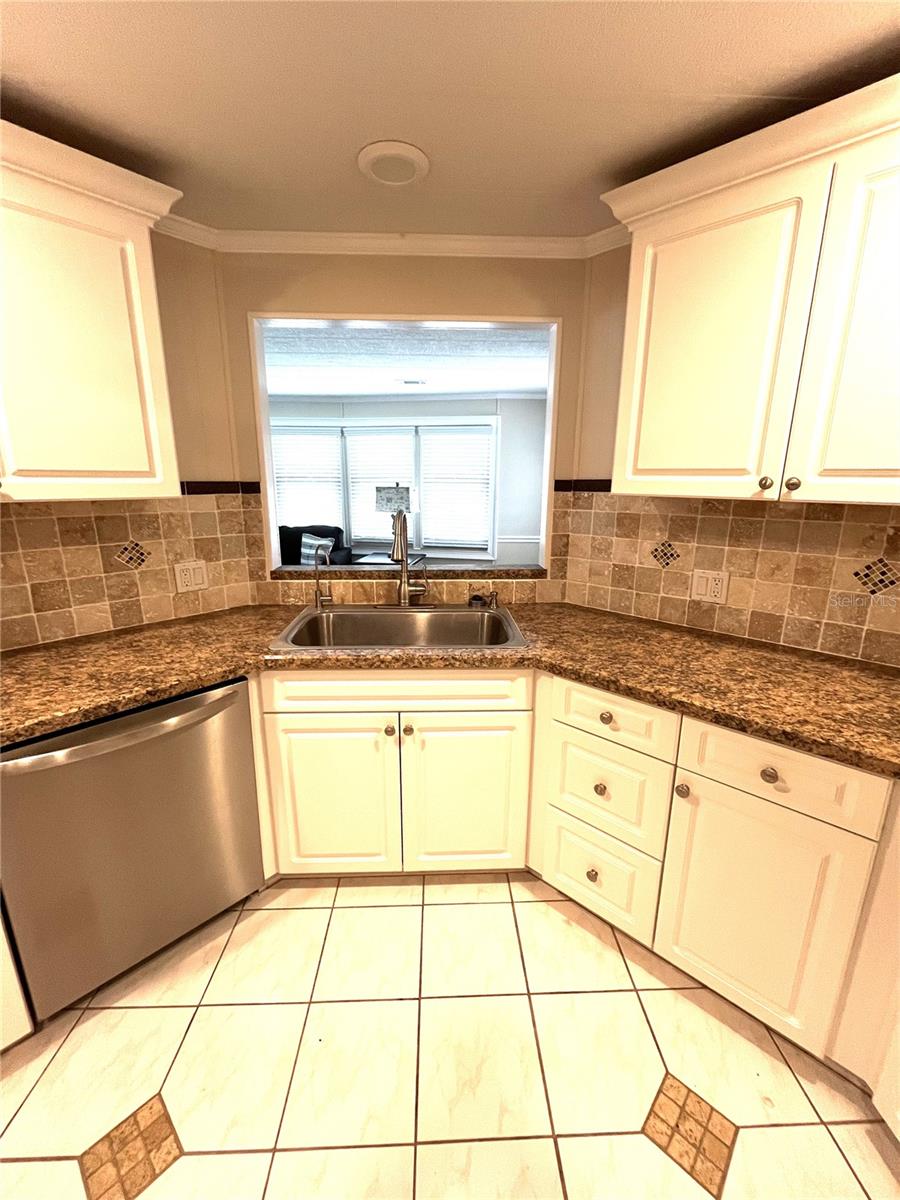 Image 19 of 42 For 154 Seaward Way
