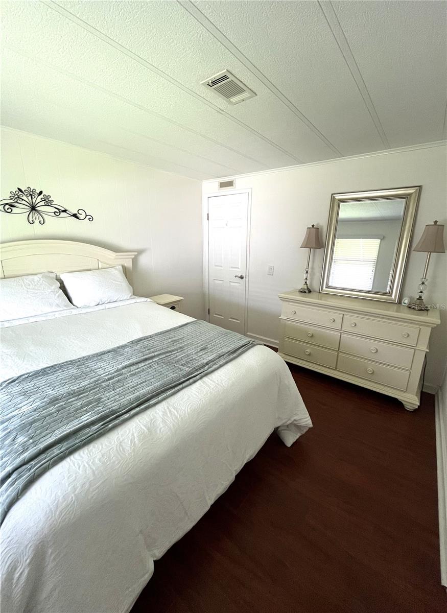 Image 34 of 42 For 154 Seaward Way
