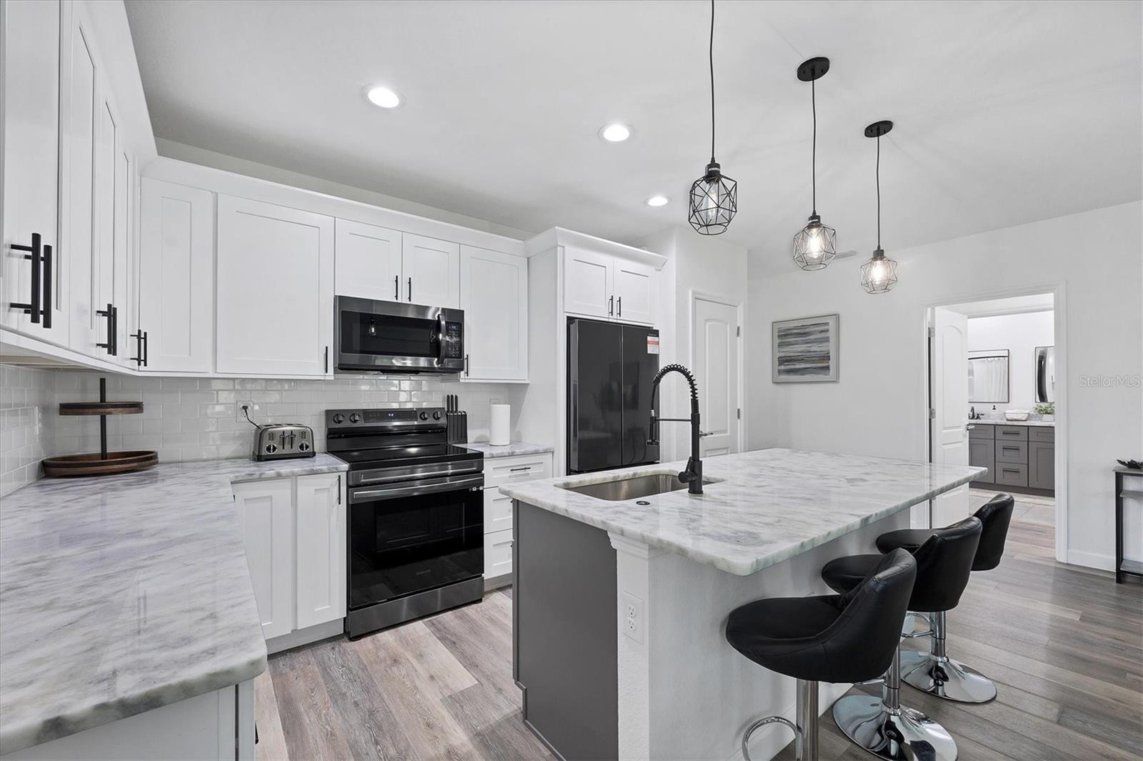 Image 14 of 59 For 357 Boundary Boulevard