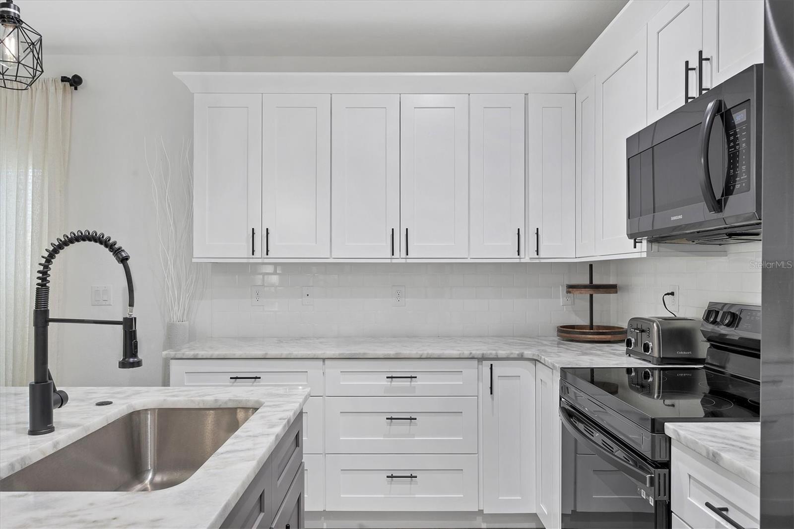 Image 15 of 59 For 357 Boundary Boulevard