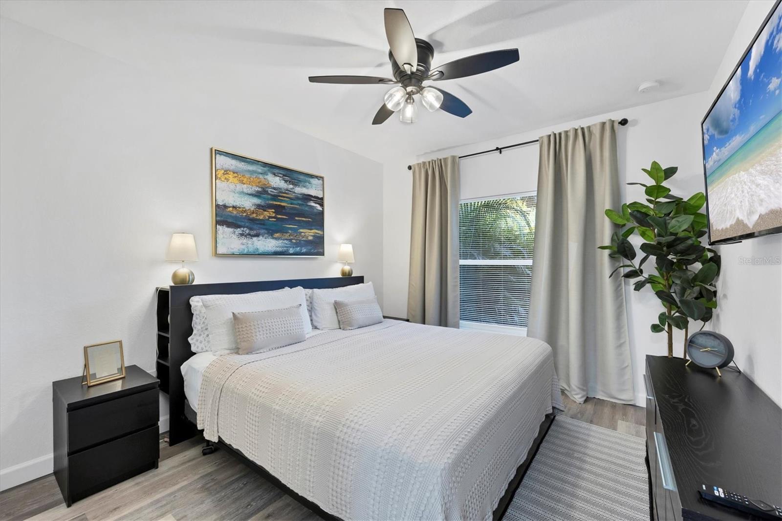 Image 18 of 59 For 357 Boundary Boulevard