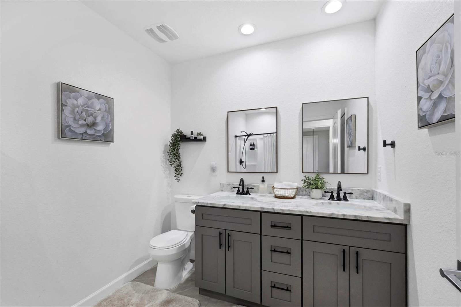 Image 20 of 59 For 357 Boundary Boulevard