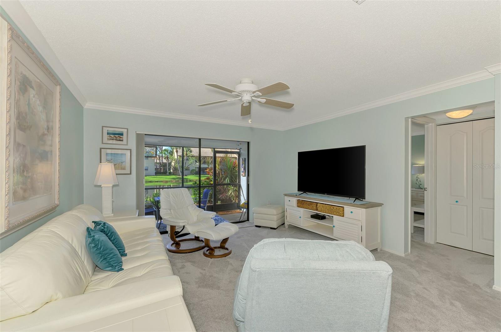 Image 11 of 58 For 330 Mission Trail N I