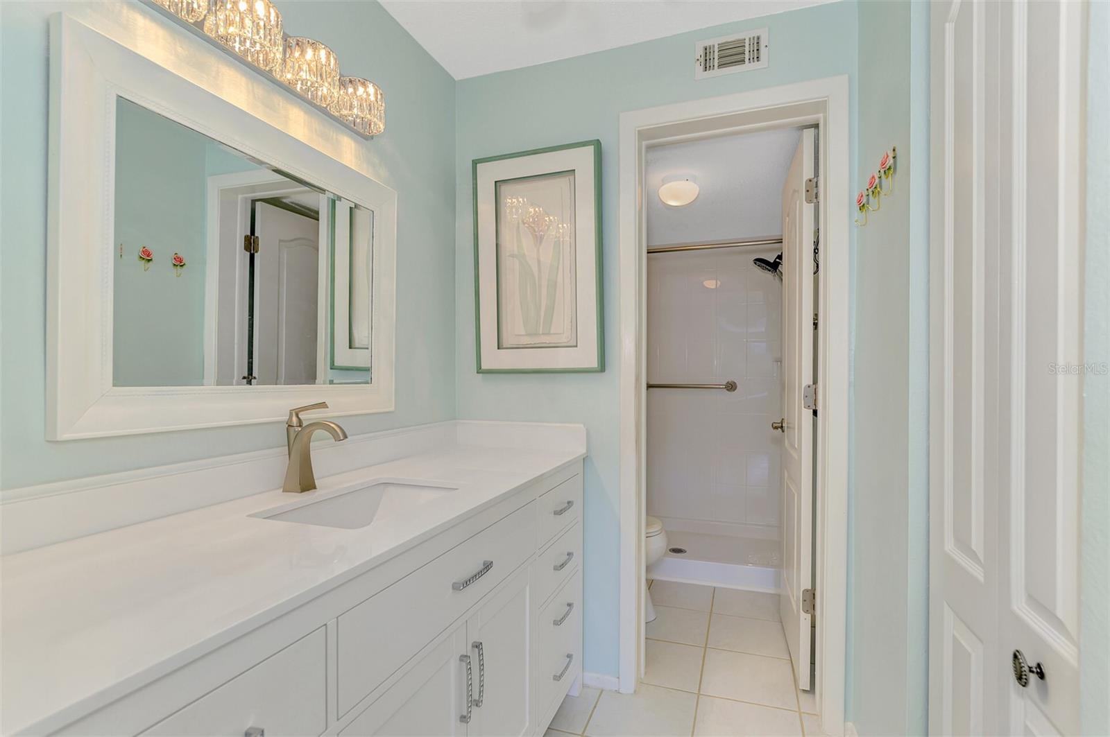 Image 15 of 58 For 330 Mission Trail N I