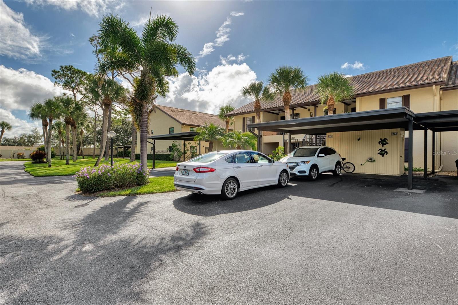 Image 27 of 58 For 330 Mission Trail N I