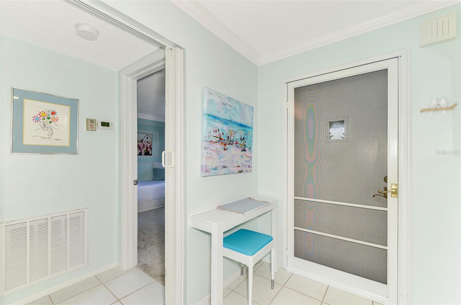 Image 29 of 58 For 330 Mission Trail N I